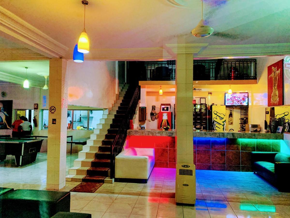 Woodpecker Resort Hotel 반줄 외부 사진